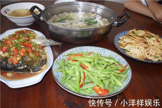 农村婆婆烧了几道菜待准儿媳,女友没动筷子光吃米饭