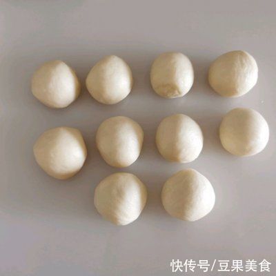 可可蛋糕卷|颜值爆表的抹茶蛋糕卷面包