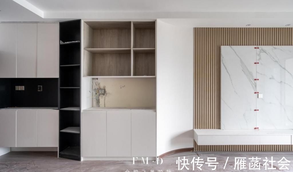 一体柜|决定了,玄关和餐厅就打一体柜,三段式收纳占地不到1㎡,实用