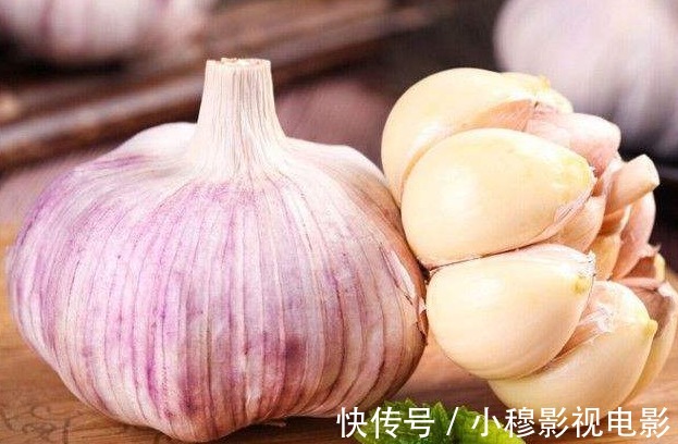 心脑血管疾病|高血压的“发物”是大蒜?医生:若想血压稳定,3种素食别再贪吃
