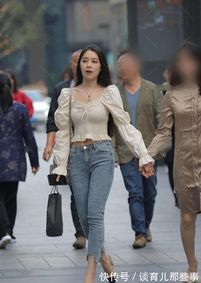 上衣 美女“淑女风格上衣搭配牛仔裤”,个性又好看,尽显温柔气质