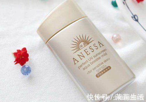 晶冻|这几款被我列进黑名单的防晒霜,不要乱买,小心变成“人间油物”