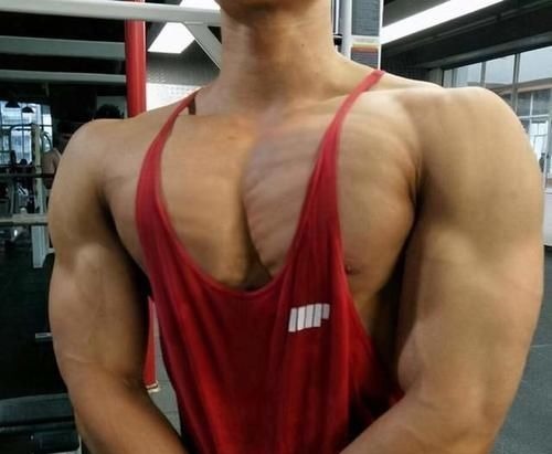 肌群|你知道胸肌怎么练效果最好吗？教你3个技巧，都是过来人的经验