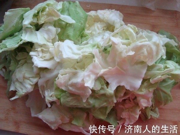 试试此种馅的饺子，保证你吃过一次后，不再只喜欢吃肉馅的！