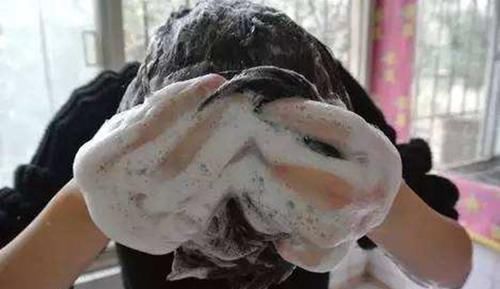 白头发拔1根长10根?3个“狠角色”,白发、脱发全拿下,显年轻