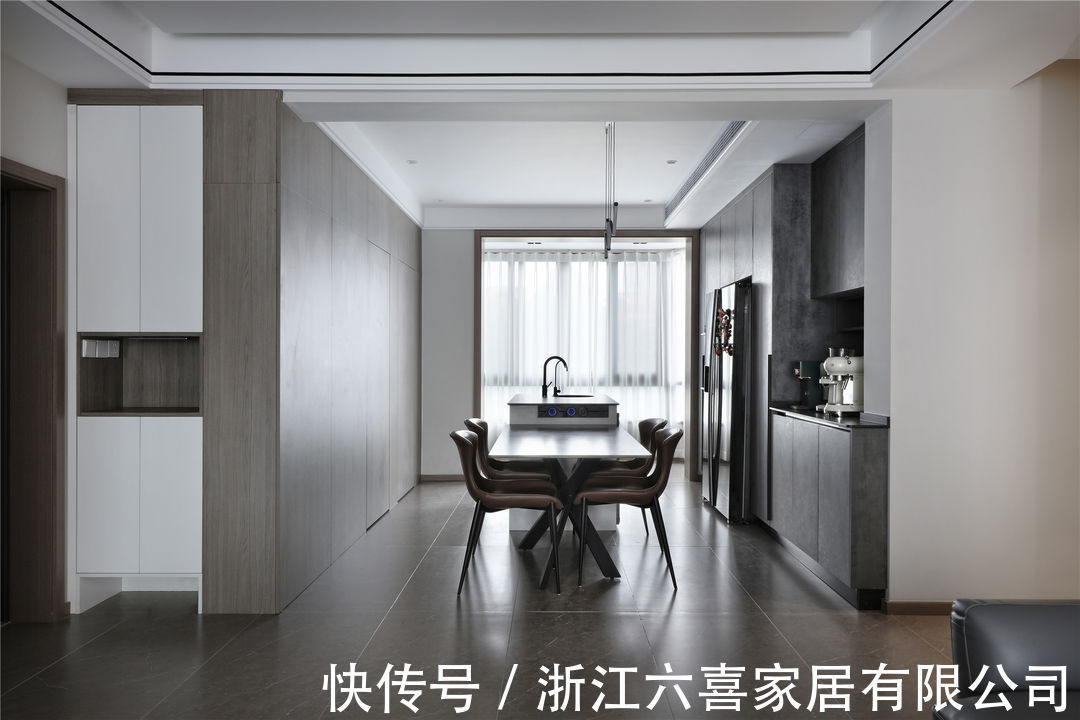 衣帽间|155平花半天也四室住宅公寓装修，三代人的生活，最美的“全家福”