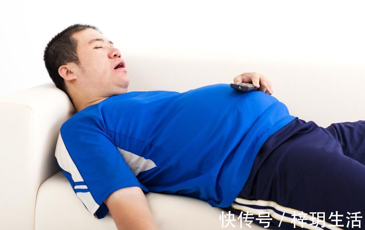 游泳圈|如何缩小腰围，减掉腰腹赘肉？4个方法让你逐渐慢慢瘦下来