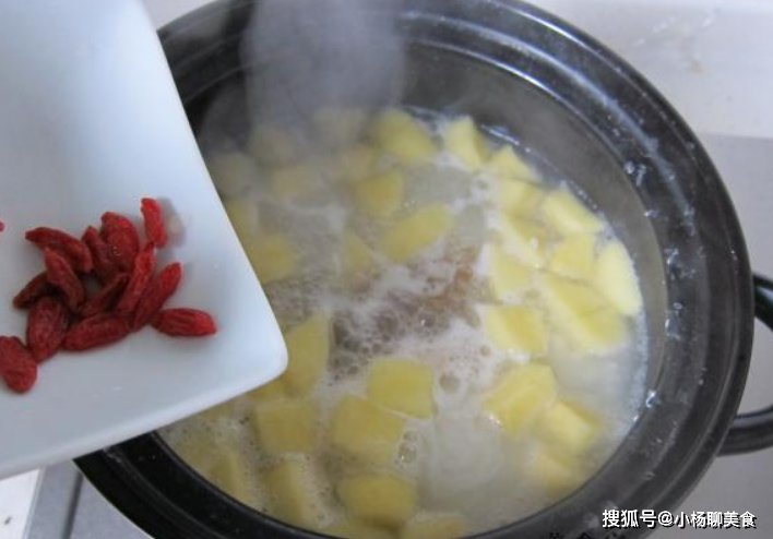 天冷了，早餐要多喝这粥，暖胃养胃，营养互补，不懂太可惜！??