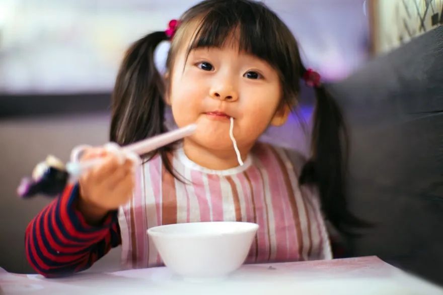 肉松|这6个常见的“儿童”食品，又贵又没营养，但不少父母还让宝宝吃