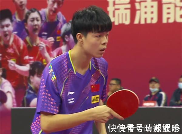 比分|国乒小将意外流鼻血,许昕一脸问号随后表示关心,但仍以4-0获胜