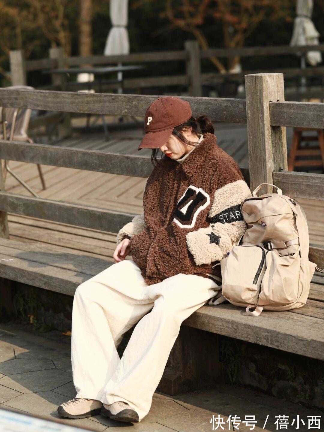 毛衣|原来“小白裤”这么显瘦,搭配羽绒服、毛衣都洋气,时髦精快学!