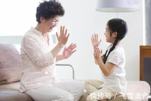 安全意识|老人常见的带娃行为,出于疼爱却很“坑娃”,往往好心办坏事