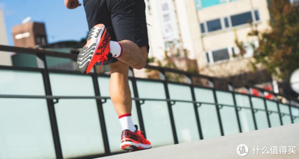中底科技 秋日跑步装亚瑟士国民跑鞋Gel23体验