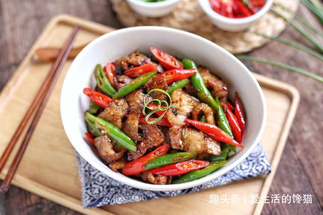 原来正宗的小炒肉是这样做,教你几个小技巧,每一步都很实用