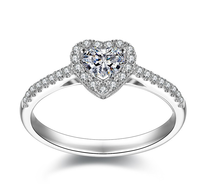 珠宝科普：求婚戒指和结婚戒指有什么区别？如何去选购钻戒呢？