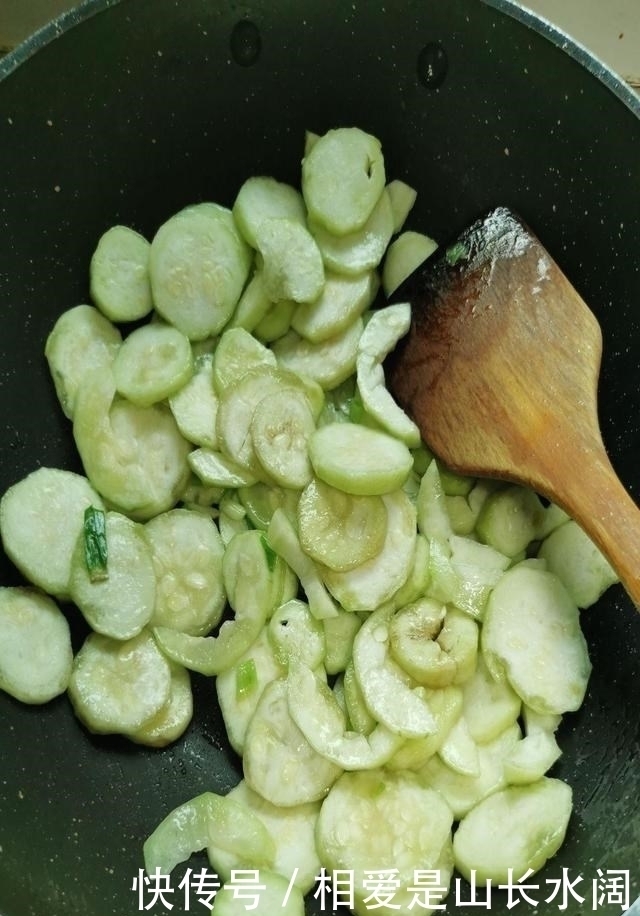 神经细胞|丝瓜和它一起煮,滋补又解暑,隔三差五吃1回,精神饱满过夏天