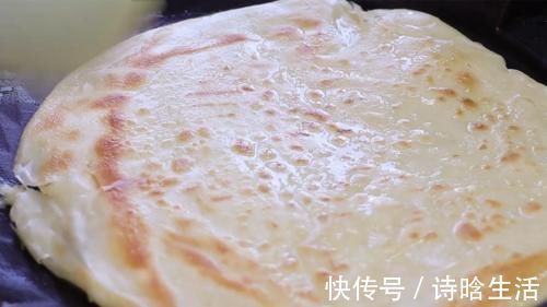 烙饼时,不要直接烙,多加这两步,饼柔软又起层,3分钟就能出锅
