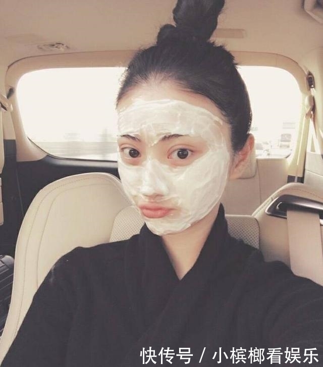 姑娘们|女生敷面膜时,尽量少犯这3个“错误”!不然毛孔容易变大
