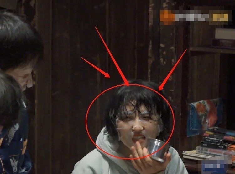 偶像包袱|导演为何只选张子枫一位常驻女嘉宾?看完首期节目后,终于明白了