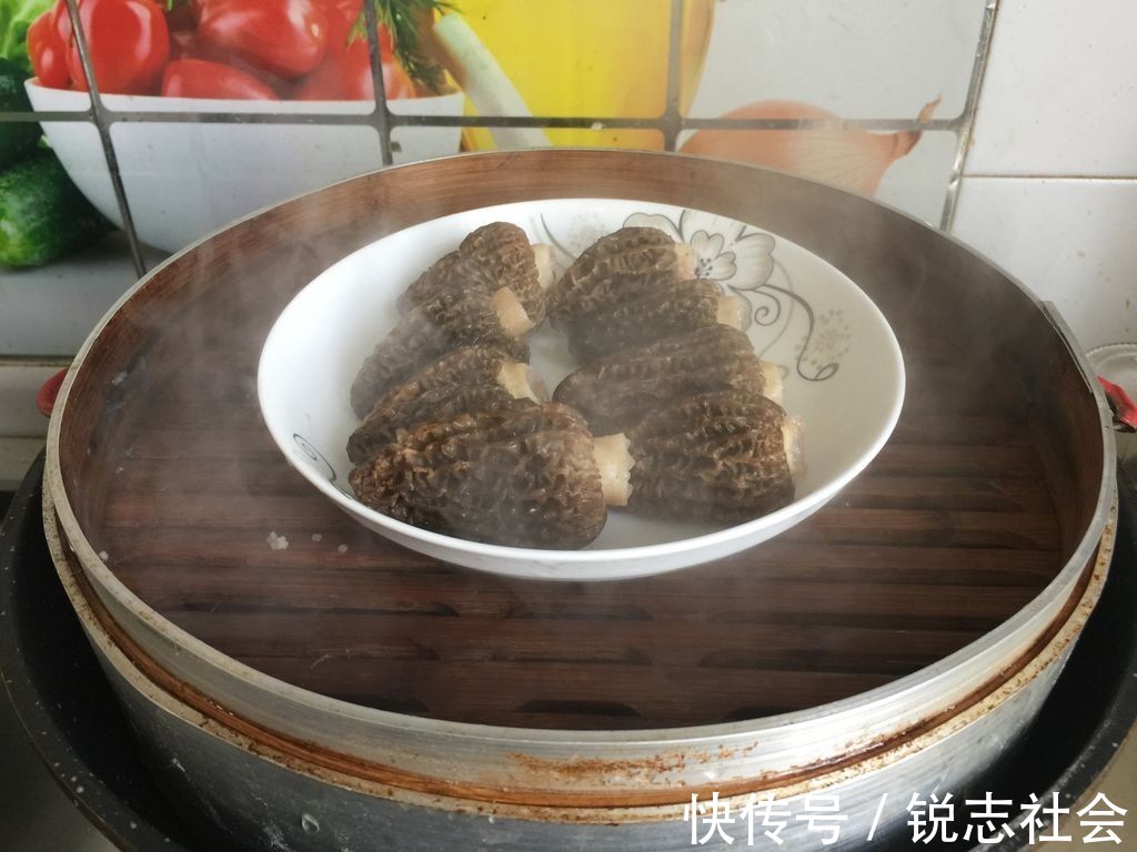 脂褐质|天热，吃肉不如吃此菜，虽然有点贵，但是对身体很好，鲜美又营养