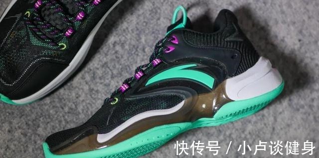 鞋面 开箱冷门球鞋,签名鞋的配置,二百出头的价格!