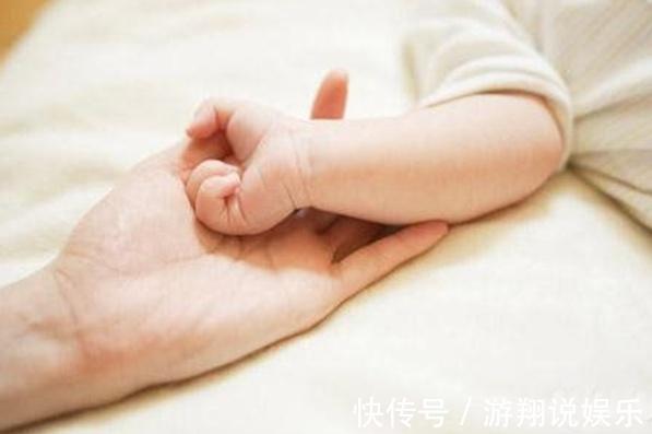 父母|二胎家庭看过来,想要孩子感情好,妈妈的这些做法要不得