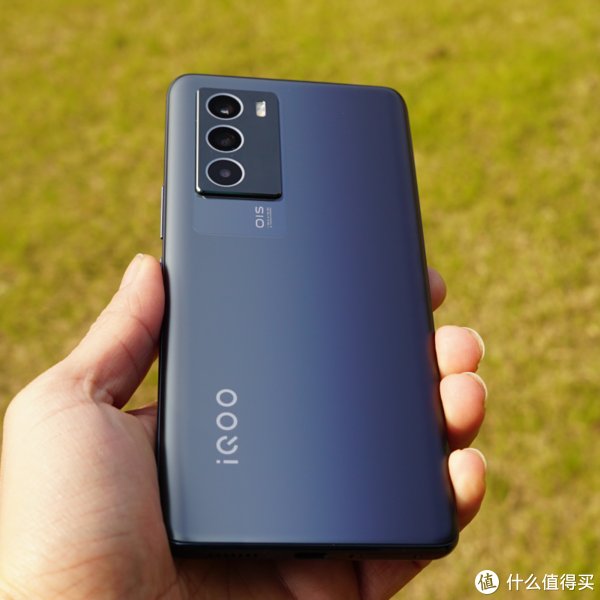 拍照|数码好物 篇二十九：游戏、拍照和快充，我全都要：iQOO Neo5S 上手