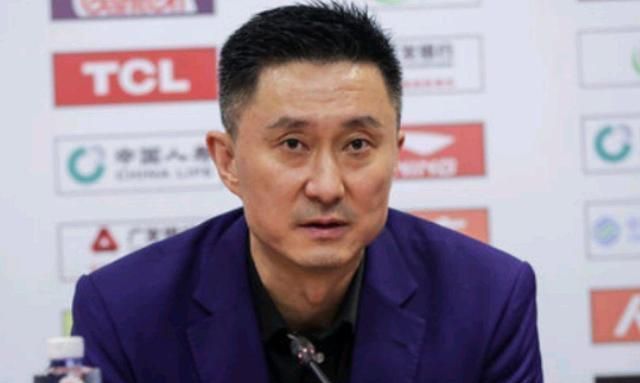 徐杰|广东男篮不敌广厦,赛后杜锋毫不遮掩地说出输球原因,他很无奈