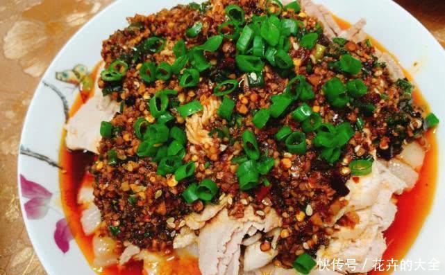 蒜味|做“蒜泥白肉”别直接加水煮,多加这3样,蒜味浓厚肥而不腻!