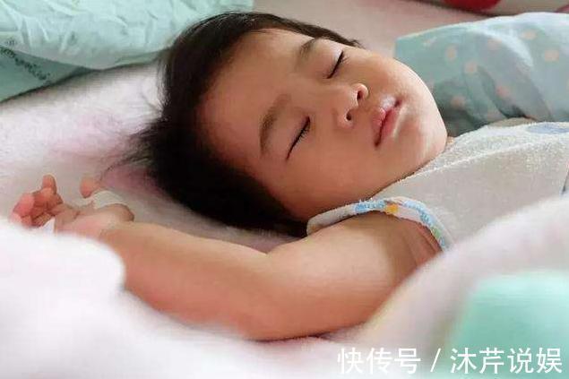 小孙女|你家孩子有“夹腿综合征”吗去医院诊断,老专家打几次就好了