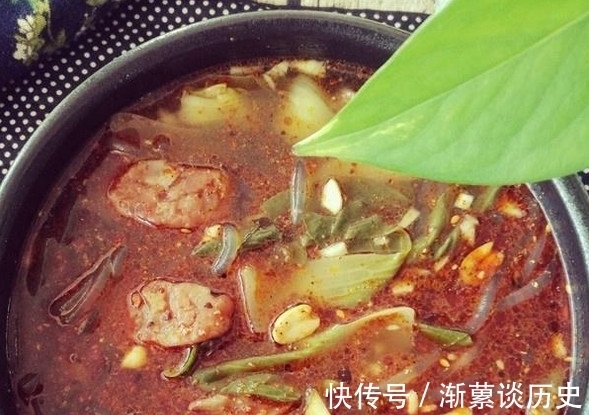 桃园三结义|什么？在家也可以做出麻辣鲜香的网红酸辣粉，赶紧学习起来！