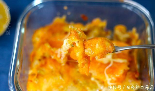 鲜甜软|早餐,媳妇就做了一个瓜,烤一烤,鲜甜软糯还能拉丝,孩子抢着吃