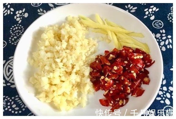 菜肴|生蚝这样做才美味，奶奶说：这1步是关键，肉嫩多汁又营养