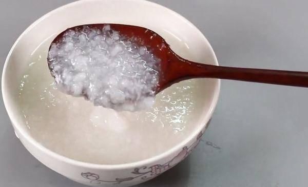 大米|煮稀饭别直接下锅,多加“这一步”,稀饭又黏又稠,还不会溢锅!