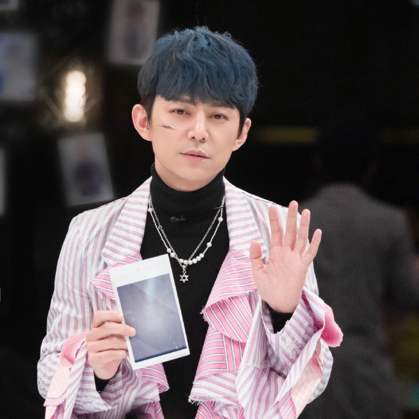 从线上都线下?继《明星大侦探》后,何老师将主持剧本杀?