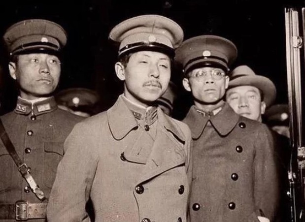 重获自由|张学良吃喝嫖赌无一不沾,却活了一百多岁,晚年道出长寿秘诀