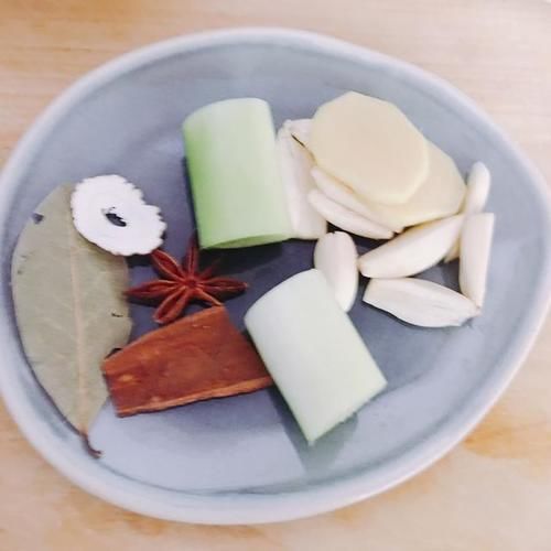  全家|自制红烧鸡块，堪称简易版的小鸡炖蘑菇，味道很好，全家都爱吃