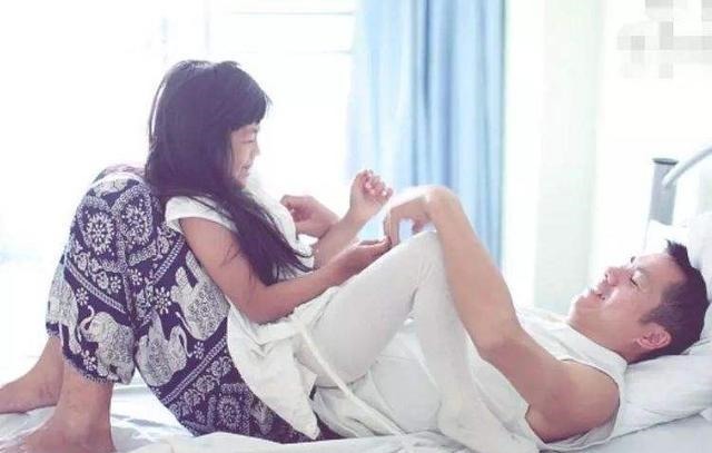 丈夫|妈妈醒来找不到娃,到客厅一看,瞬间火了,网友:来人,上搓衣板