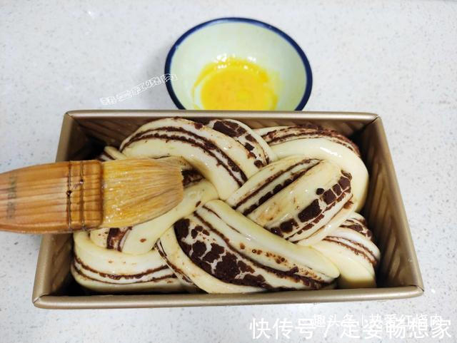 吐司|用这方法做的吐司拉丝效果更好，因为放了红豆沙，放三天也很软