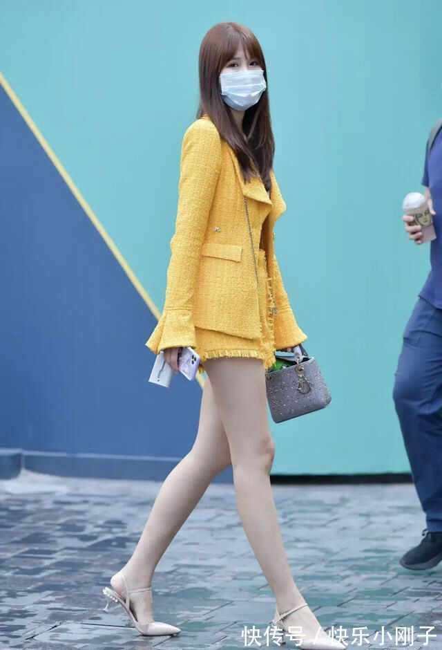 穿搭 A字裙不流行了?多试试西装搭配短裤,另类搭反而时尚又好看!