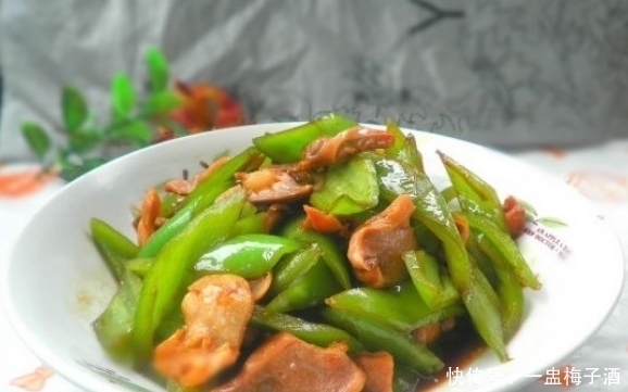 这道菜要常吃，不仅营养还能助消化，简单一炒就上桌，色香味俱全
