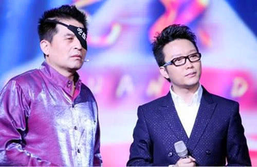 因穷放弃学业的他,28岁在星光大道走红,现在41岁还是单身