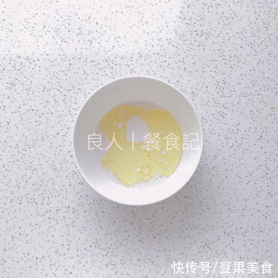 天使蛋糕|#蛋趣体验#绝对不腥的「天使蛋糕」详细教程