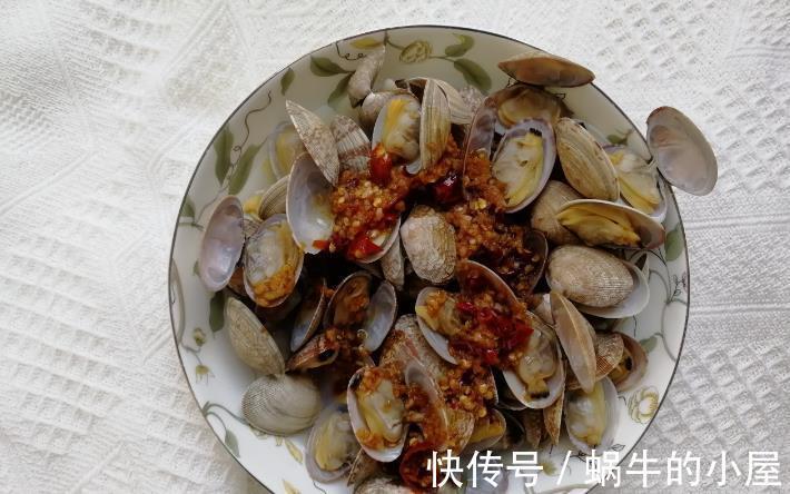 鲜美|蛤蜊这个样做，鲜美下饭还省事，加入蒜蓉蒸一蒸就出锅