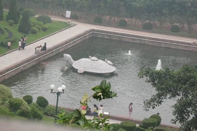 老年|四川有处“深山故宫”，为躲追查改成寺庙，却意外成就“四绝”