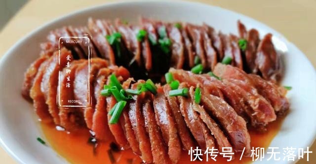 秋冬交替,多吃蒸菜,这菜蒸一蒸就上桌,香到流口水,好吃不停筷!