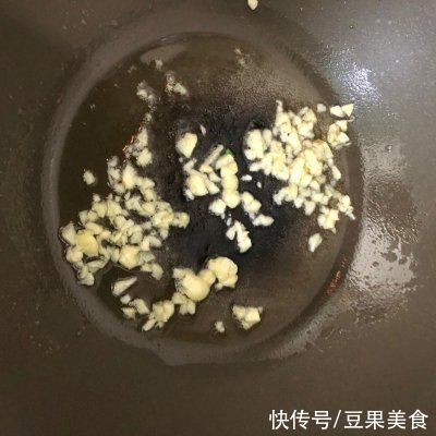 口蘑裙|这道口蘑裙带菜汤，分分钟光盘