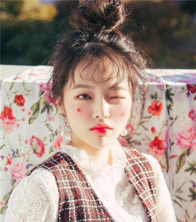 女孩们 女人不管颜值有多高,这些发型最好别剪,显老又土气,尤其第2种