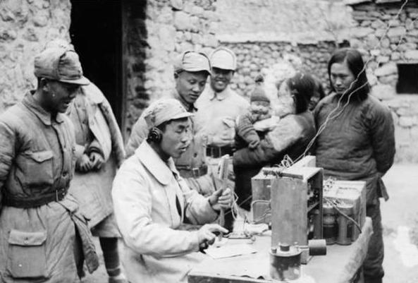 外国汉语专家窃听我军通讯,30天后报告上级他们不说中国话