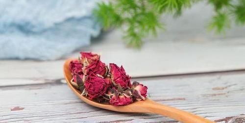 蒲公英|蒲公英和它是“搭档”,坚持泡水喝,肝脏“干净”了,人也年轻了